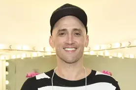 巴西著名喜剧演员保罗·古斯塔沃因新冠肺炎去世，年仅42岁图片