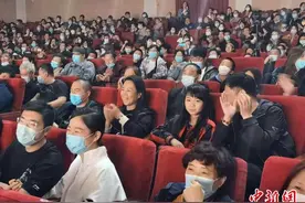 旅游经济持续回暖“津味”相声吸引客流图片