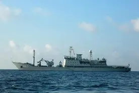 印尼海军：中国海军已抵达巴厘岛，帮助打捞失事潜艇图片