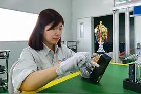 沈阳“女将”坚守匠心调试中国高铁“神经元”图片