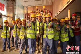 大湾区建设者挥洒汗水 谱写“劳动光荣”赞歌图片