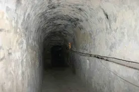 百年瞬间丨地道战图片