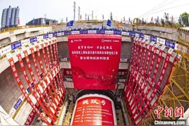 上海首条“地下高铁”——机场联络线顺利掘进图片