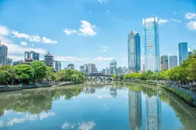 成都持续开展扬尘治理专项行动，对工地VOCs管控、裸土覆盖每日全覆盖检查图片