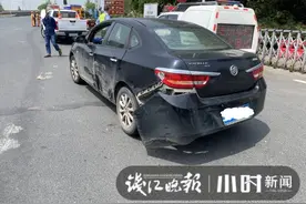 记录仪拍下危险一幕！宝马车在高速上正常行驶，突然一辆车逆向漂移过来图片