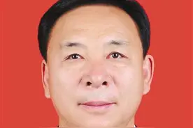 罗布顿珠当选西藏自治区总工会十届委员会主席图片