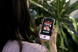 得物App：潮从海上起，“社区+电商”双业务模式助推首发经济图片