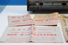 中国发射的第一颗人造地球卫星亮相江苏南京航天科普展图片