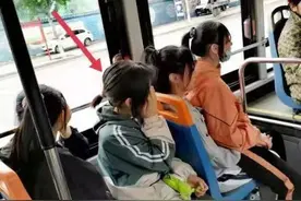女孩，你害羞的样子真美图片