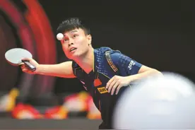 连得7分大逆转 广州仔周启豪三胜马龙图片