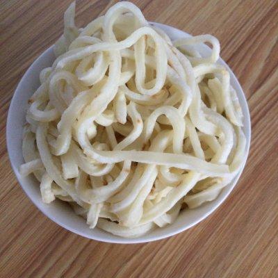 炒饼丝怎么做好吃（妈妈最拿手的炒饼丝）