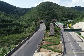 《沿着高速看中国》：太原到吕梁：一路风景一路歌图片