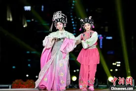 粤剧“金嗓子”倪惠英携众名家唱响广州塔图片