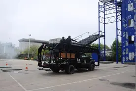55秒｜超燃 看滨州特巡警硬核训练图片