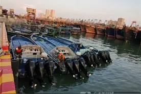 北海海警局查获4艘大马力高速摩托艇图片
