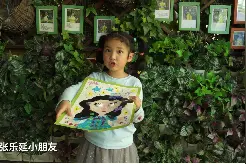 视频｜萌翻！小朋友用绘画告白母亲图片