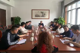 济南市文联召开网络作家座谈会图片