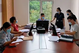 公司变个上班时间，员工集体辞职索要补偿？武汉法院判了……图片