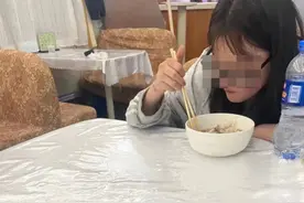 列车长深夜收到求助，15岁花季少女离家出走，可能独自前往合肥图片
