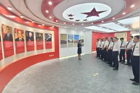东航云南有限公司飞行部开展“一杆一舵让党放心，一举一动向人民负责”主题党日暨读书班学习活动图片