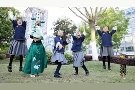件件都是母爱！沪学霸妈妈为女儿做40多套古装图片