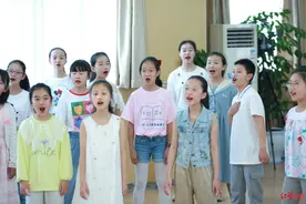 感恩母亲！成都娃娃童声告白《听妈妈的话》图片