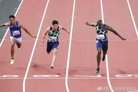 东京奥运会测试赛加特林百米夺冠，日选手现低级失误图片