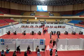 安庆：设置668个接种台 疫苗全程可追溯 新冠病毒疫苗接种工作有序推进图片