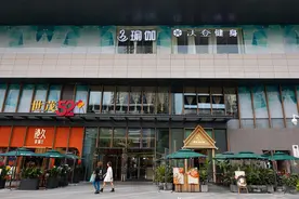 消失的健身房图片