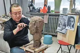 刻刀下奏响“英特纳雄耐尔”之歌图片