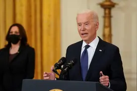 拜登：无证据表明俄罗斯政府参与输油管道网络攻击，但其有责任处理此事图片