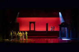 此生许国再难许卿，《黎明新娘》讲述“杭城女儿”的“上海传奇”图片