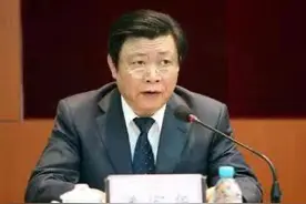 烟草系统又有官员落马，这次是原纪检组组长，他也是歌曲《黄鹤楼》的作词图片