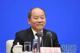 宁吉喆谈“人口增长放缓”：需要采取措施促进人口长期均衡发展图片