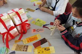 红色书签绘百年 峥嵘岁月忆心间图片