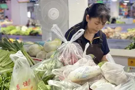 两儿子一个程序员一个医生！杭州这位大姐却热衷在菜场做一件事：还瘦了15斤图片