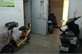 小区电动车上楼“拉锯战”：惨痛教训为何挡不住乱象？图片