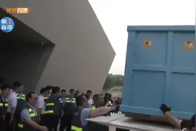 起驾！世界级“豪车”——秦陵铜车马今天搬家图片
