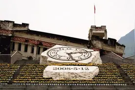 空降兵撰文追忆汶川救援：哪里有危险，哪里就有人民子弟兵图片
