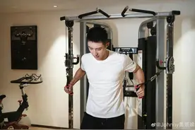 满分偶像！黄景瑜给考研粉丝发回误删的资料图片