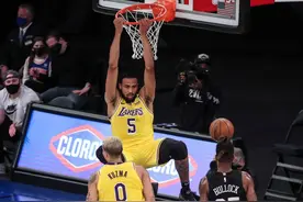 湖人今夏能给塔克4年4957万报价 其他队能开4年6000万毒药合同图片