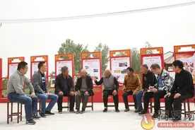 手持大刀长矛抗击日寇图片