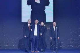 郭麒麟拿下“年度最佳新人”，“中国话剧杰出贡献奖”给了这位名师图片