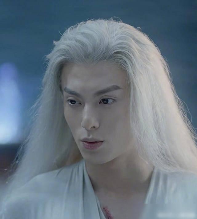 新剧《遇龙》刚开播吐槽一片，还疑似侵权盗用游戏《遇见逆水寒》多张卡牌图