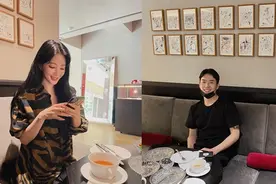 韩国女艺人韩艺瑟SNS公布男友照片图片