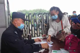 湖南省坪塘监狱：会见小窗口 为民大情怀图片