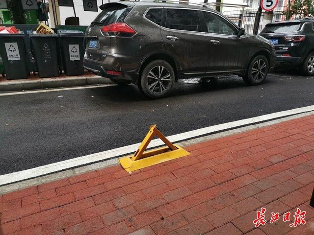 老旧小区改造后私设地锁泛滥，区纪委：一周内全部拆除