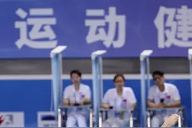 全国冠军赛：女子10米跳台赛况图片