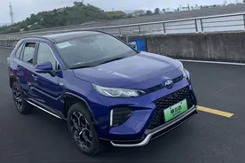 封面新车 |一车双用 威兰达高性能版加速6秒油耗仅1.1L图片