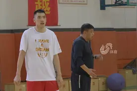 体坛快车丨今晚CBA季前赛山东男篮迎战浙江 山东鲁能九连胜晋级乒超决赛图片